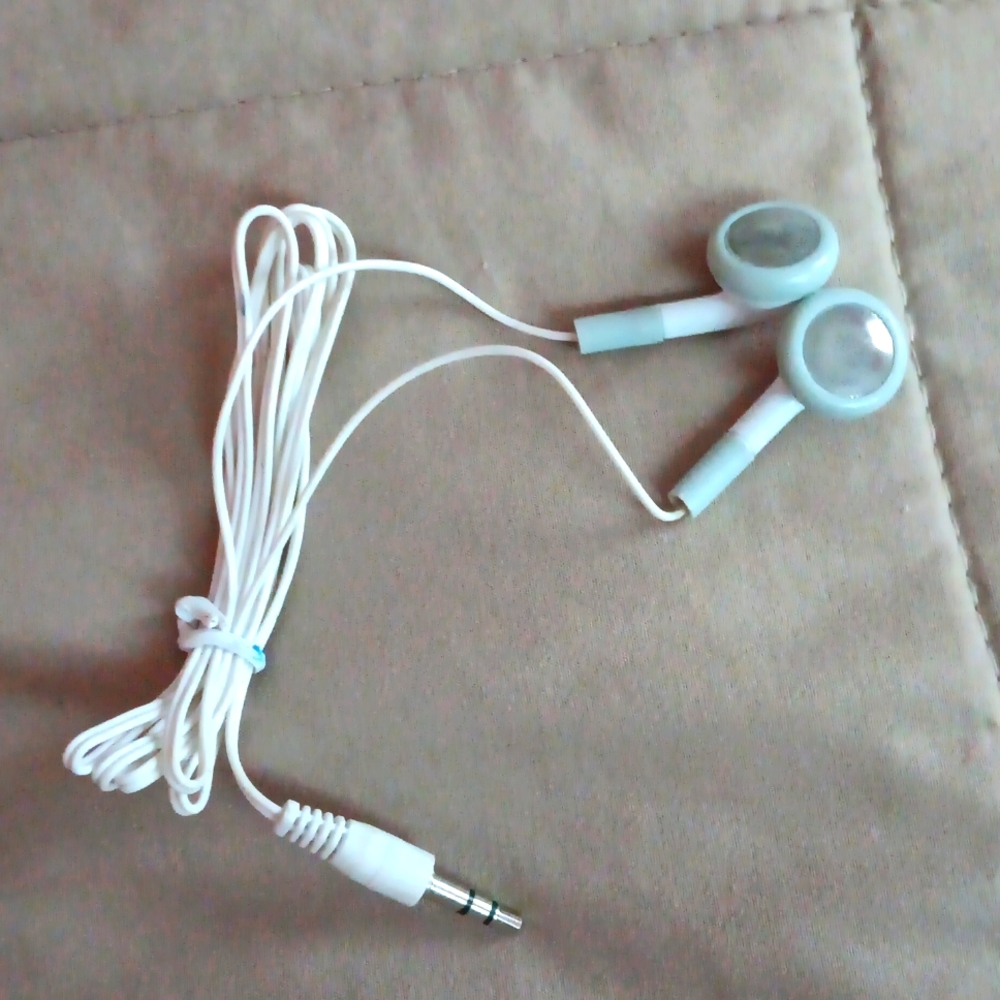 Gray head phone